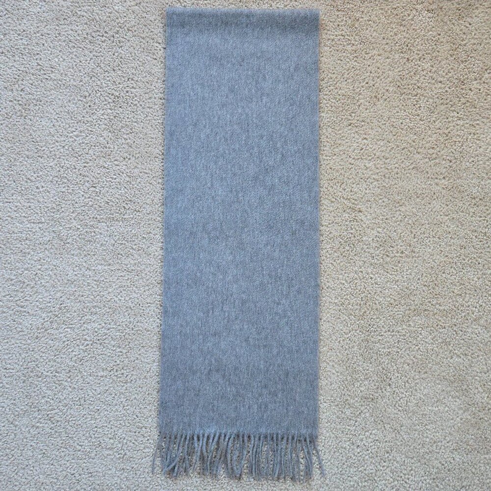 NWOT Grey Cashmere Fringed Scarf - Picture 2 of 11